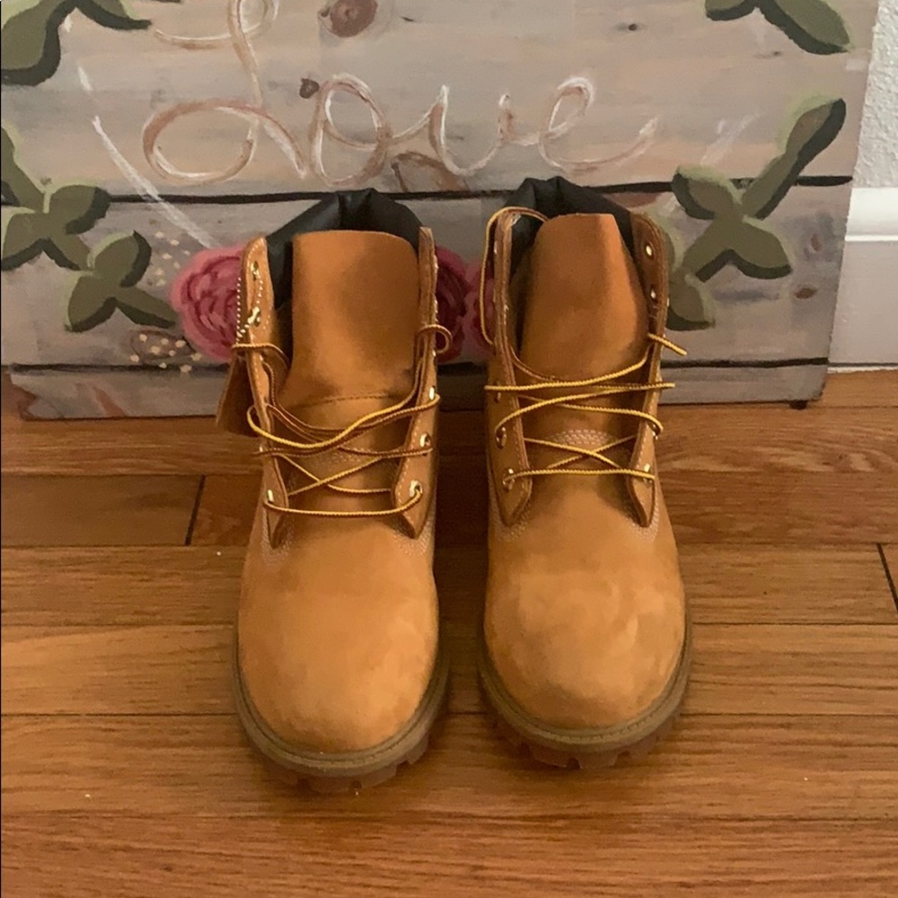 Timberland Boot Boys size 7 Barely used.